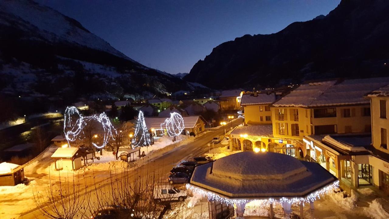 Hotel Restaurant Glaizette LʼArgentière-la-Bessée Exteriér fotografie