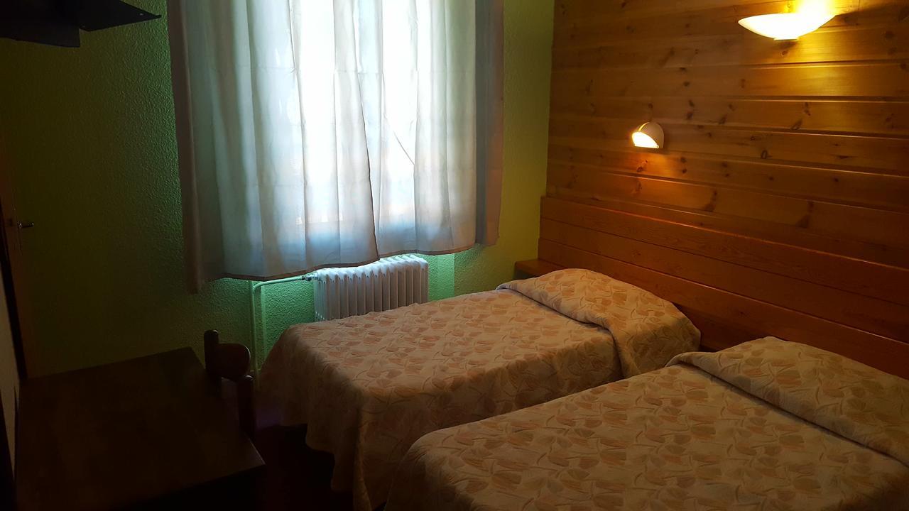 Hotel Restaurant Glaizette LʼArgentière-la-Bessée Exteriér fotografie